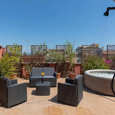 Penthouse With Jacuzzi *