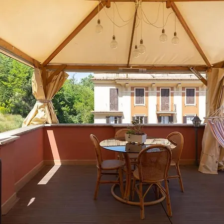 Apartment Penthouse With Jacuzzi On Private Terrace In Trastevere Rome