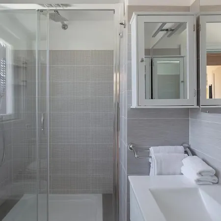 Penthouse With Jacuzzi On Private Terrace In Trastevere Apartment *