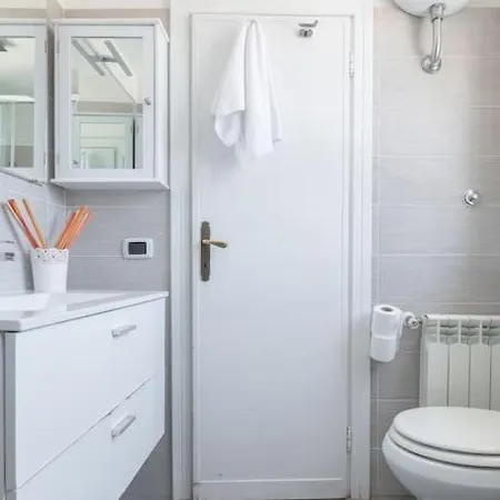 Penthouse With Jacuzzi On Private Terrace In Trastevere Apartment Rome