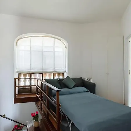 Penthouse With Jacuzzi On Private Terrace In Trastevere Apartment Rome