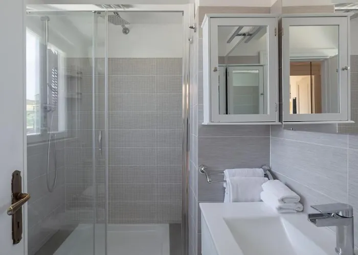 Penthouse With Jacuzzi Apartment *