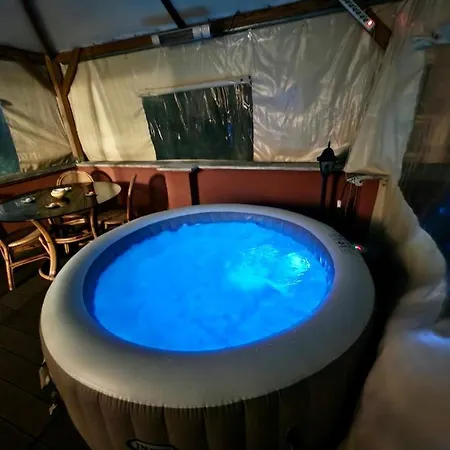 Penthouse With Jacuzzi 公寓